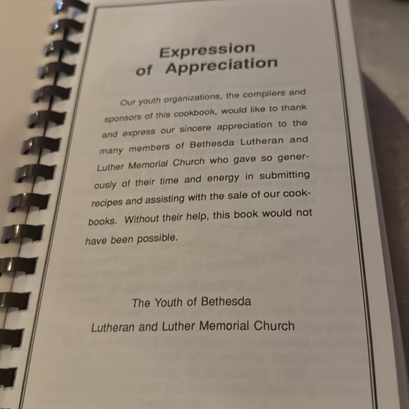 Lutheran Memorial Church Bethesda Cookbook Spiral bound GUC - Picture 2 of 5